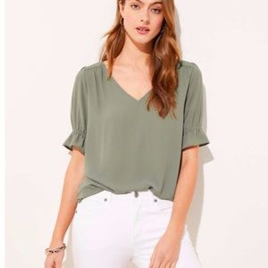NWT LOFT puff sleeve blouse - Medium